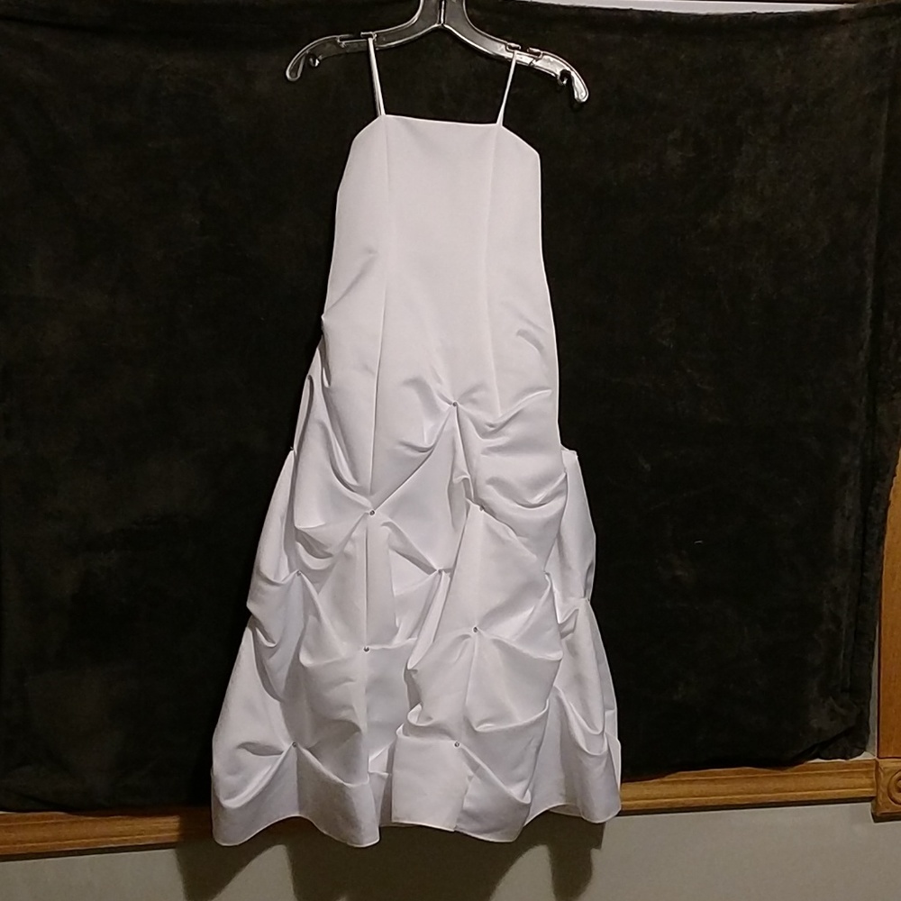 Flower Girl Dress - Picture 2 of 8